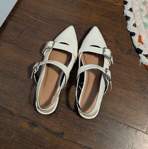 NWOT Old Navy White Strappy Flats